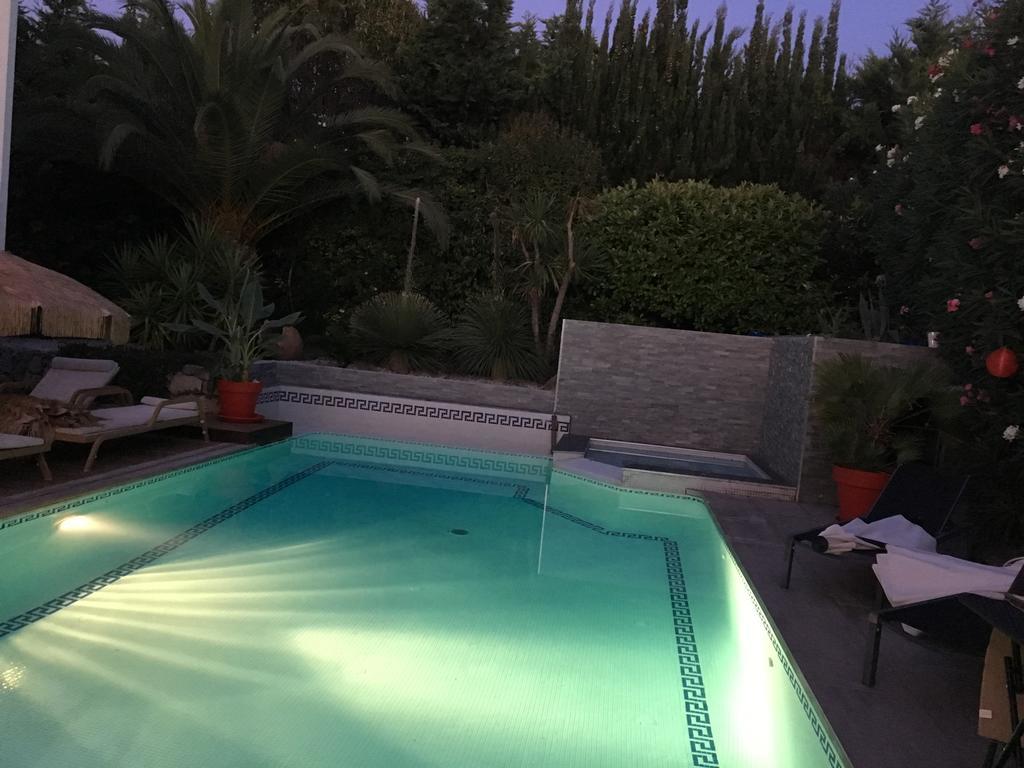 La Villa Blanche 滨海萨纳里 外观 照片