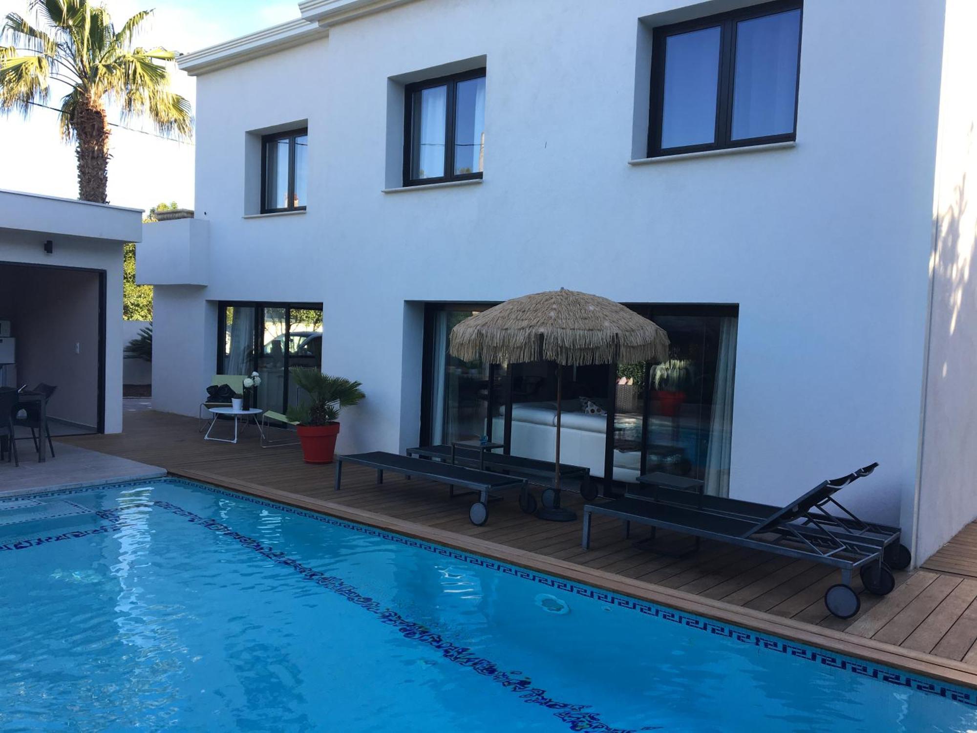 La Villa Blanche 滨海萨纳里 外观 照片