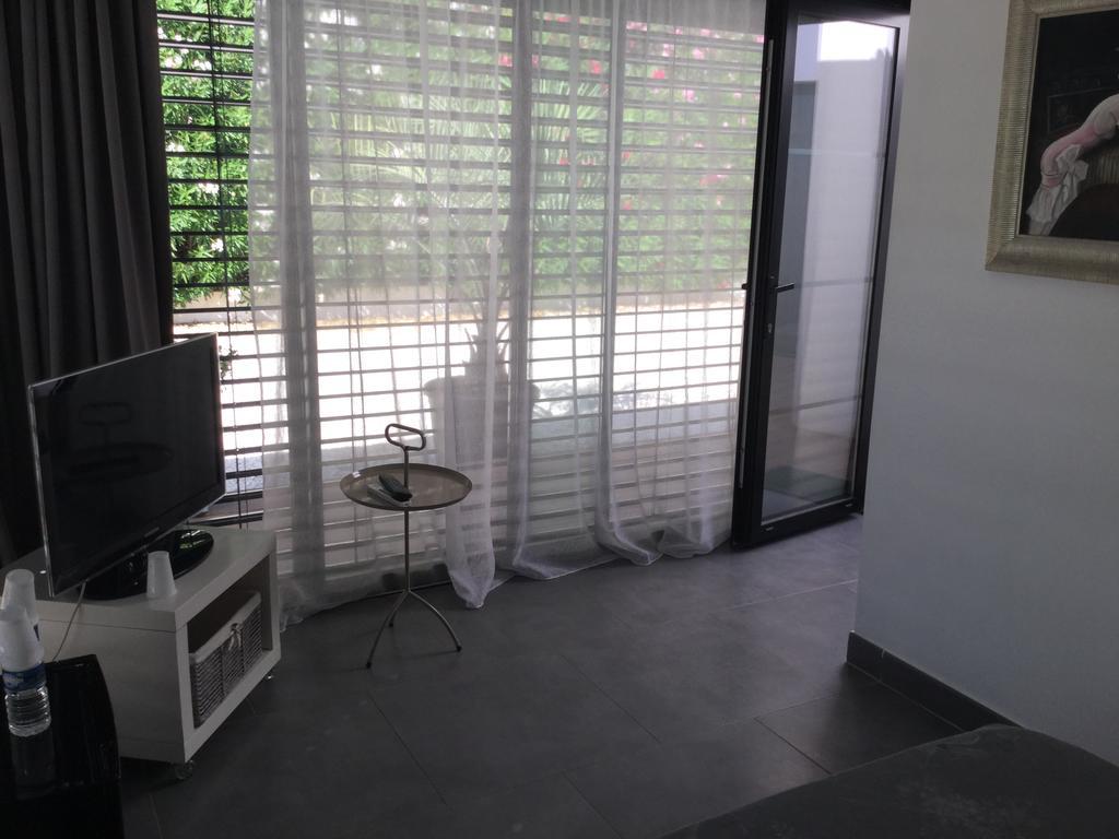 La Villa Blanche 滨海萨纳里 外观 照片